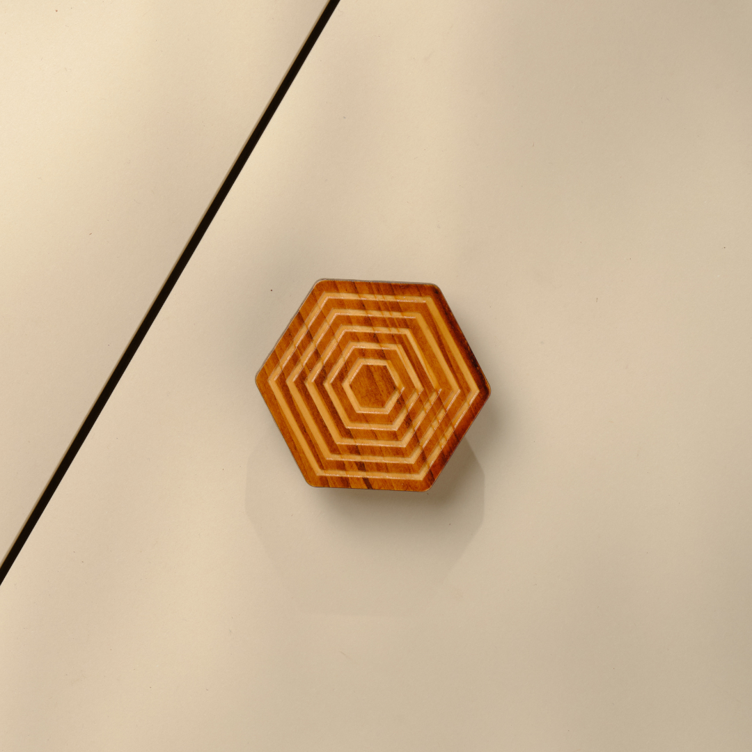 Dharayati – Hexora