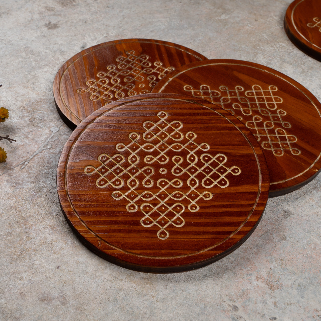Suga - Kolam (Set of 4)