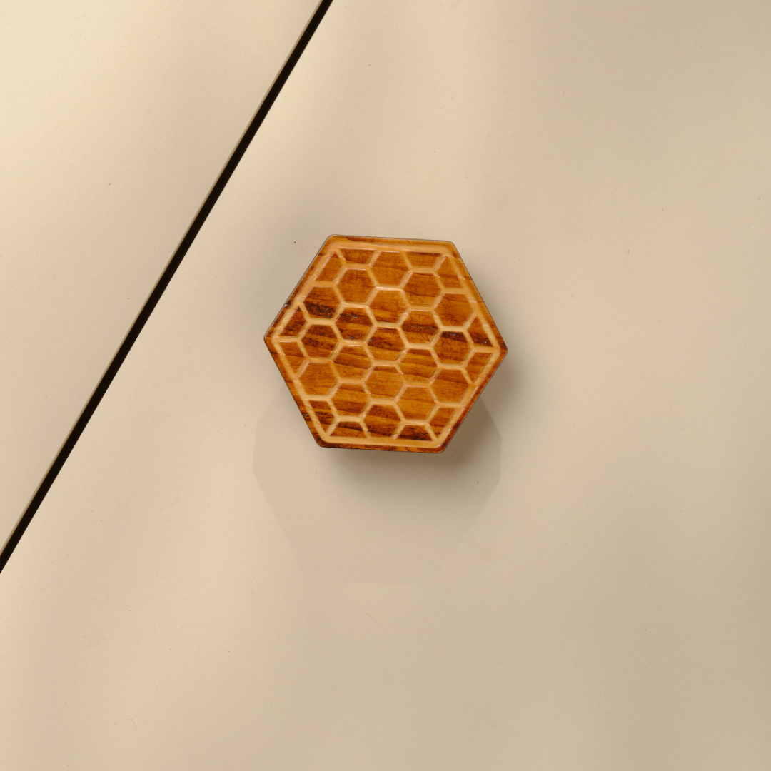 Dharayati – Taarvix