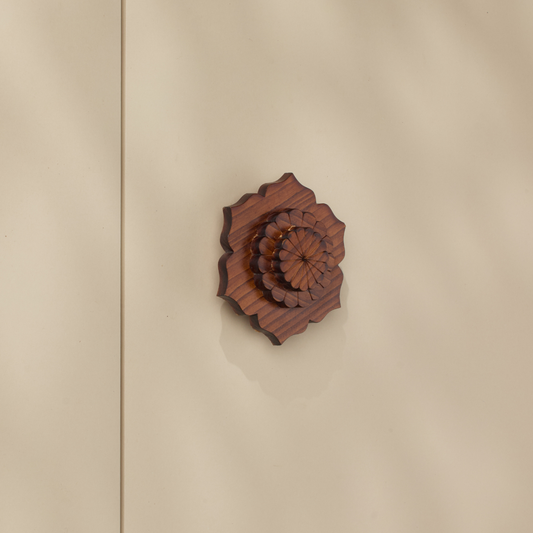 Dharayati – Zephyra