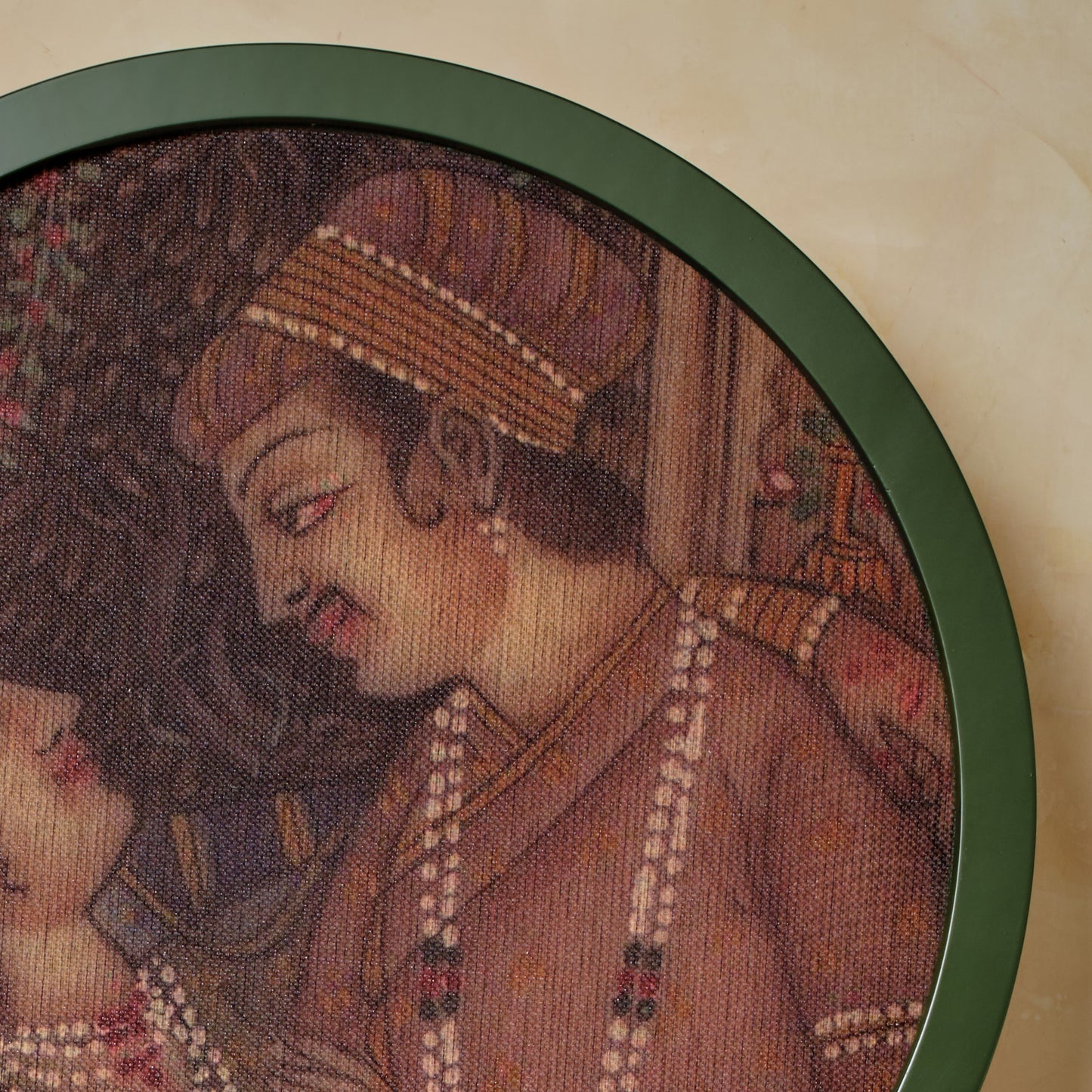 Anuraga – Royal Romance( 50CM Dia )