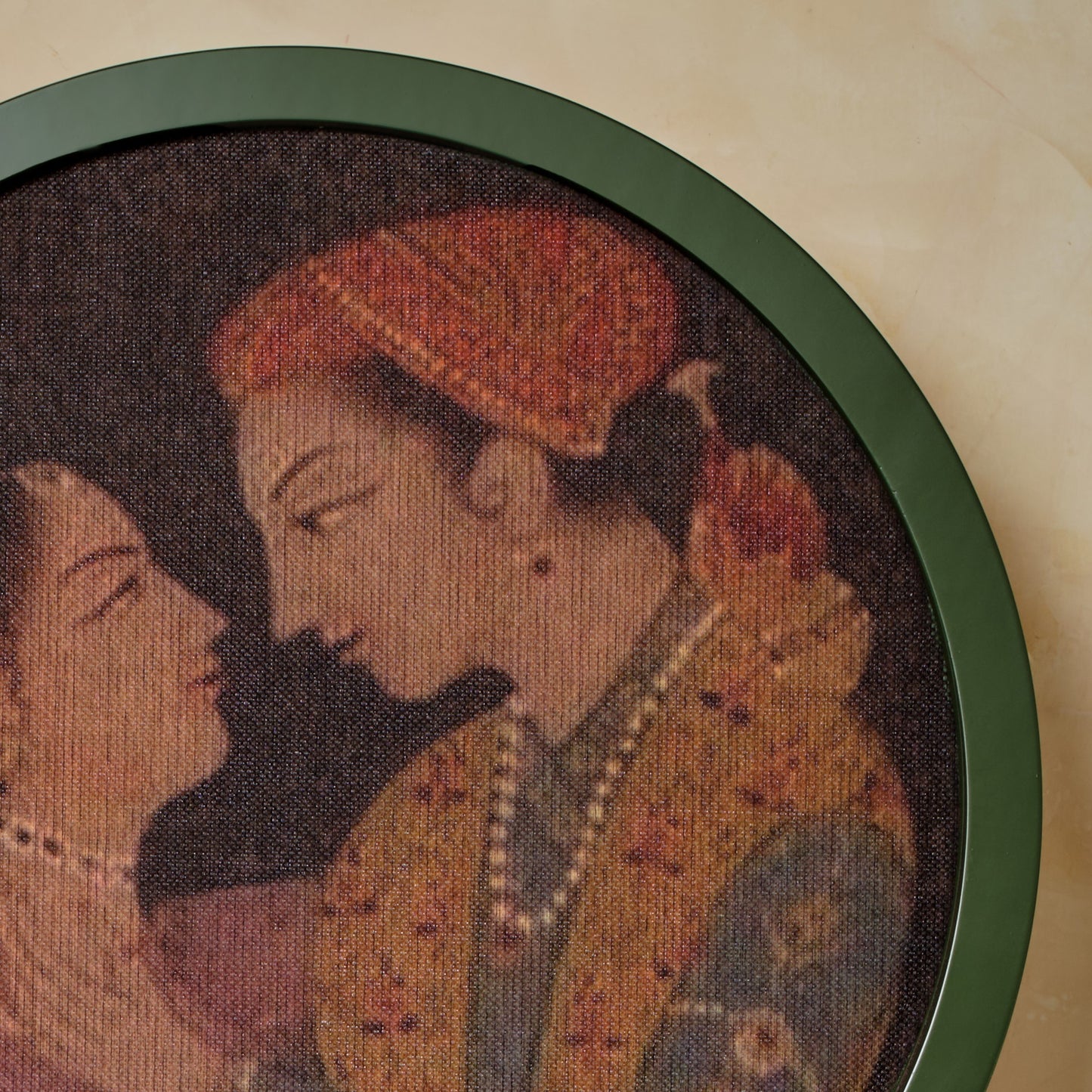Anuraga – Timeless Royalty( 50CM Dia )